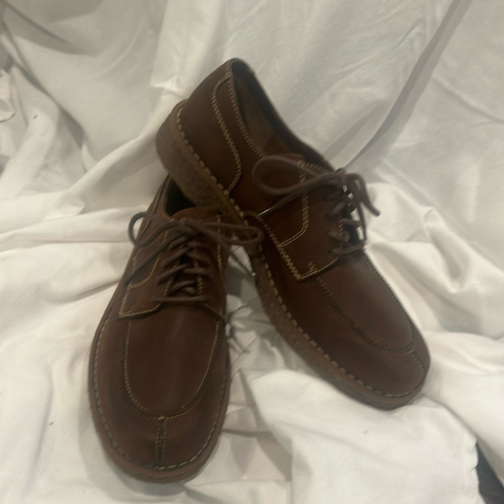 Born brown leather mens laced shoes New